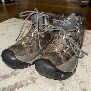Keen Brown and Black Women's Outdoor Boots